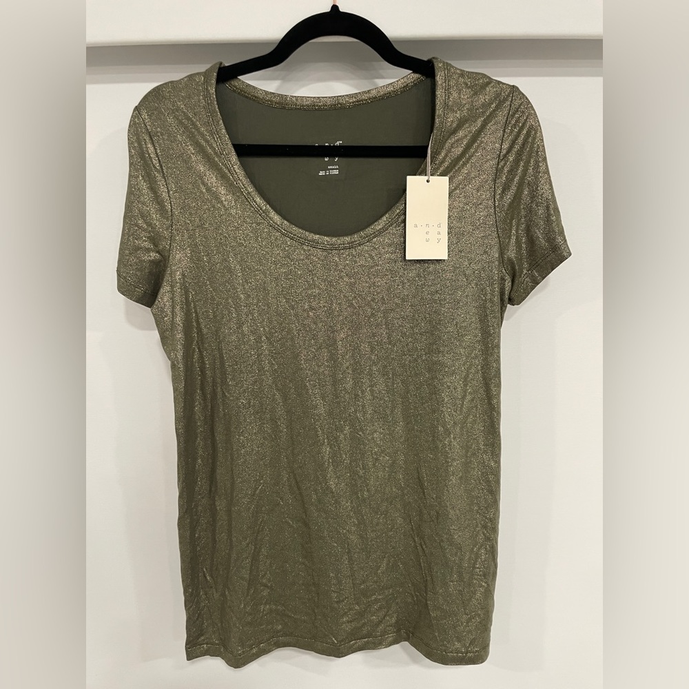 A New Day Moss Shine Gold Top